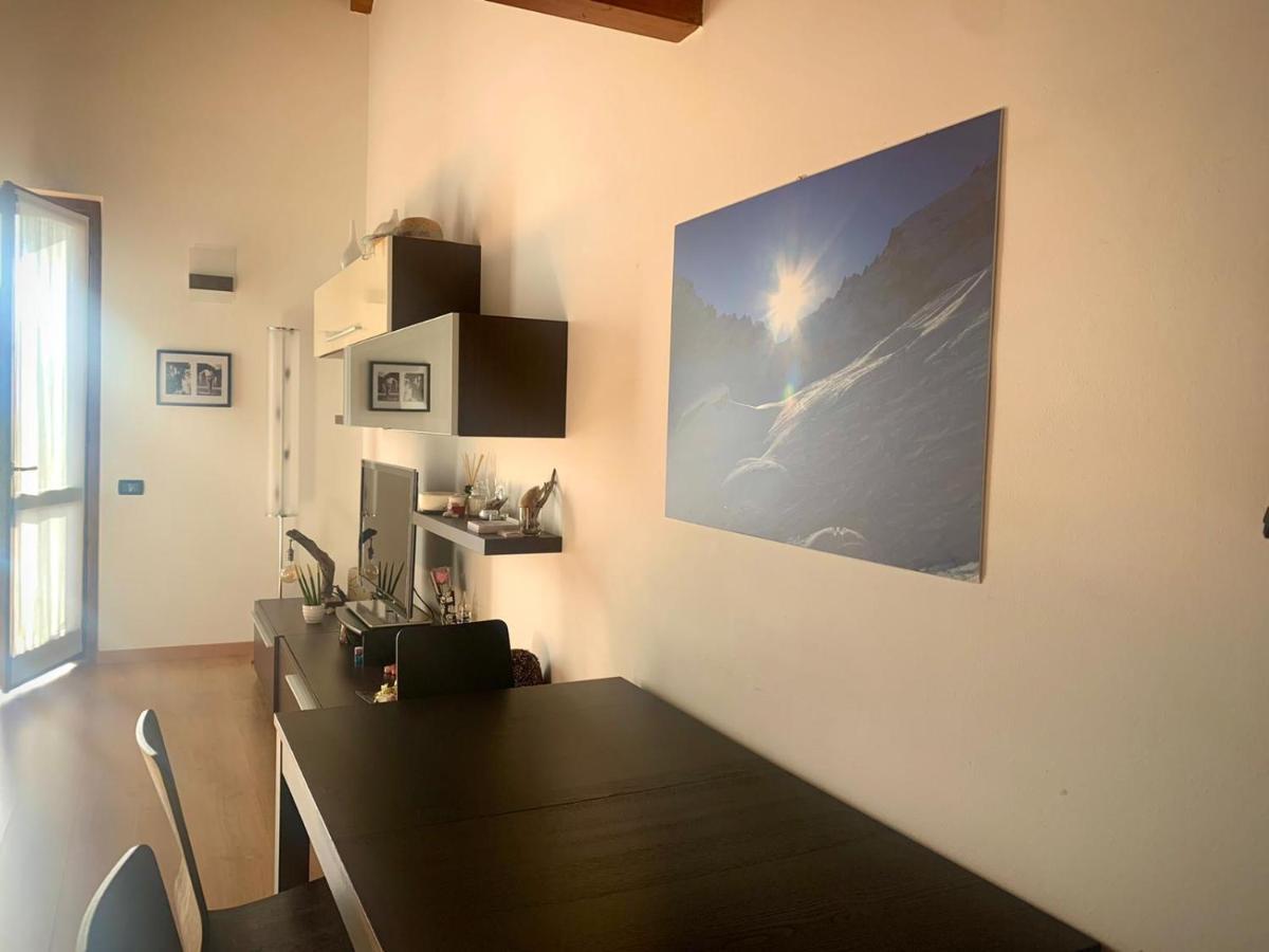 Iseolakerental - La Rocca Castro  Luaran gambar